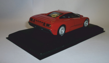 Preview: Minichamps 430102112 Bugatti EB 110 rot 1:43