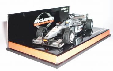 Preview: Minichamps 530004302 McLaren Mercedes MP 4/15 David Coulthard Formel 1 2000 1:43
