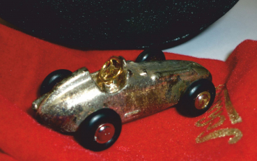 Preview: Schuco Piccolo 01192 Mercedes 2,5l Rennwagen versilbert in Sonderkarton 1:90