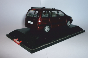 Schuco 04293 Opel Sintra weinrotmet. 1:43