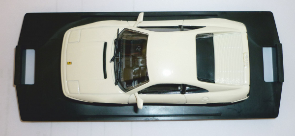 Bang Revell 48006 Ferrari 348 tb Coupe Straßenversion weiß 1:43