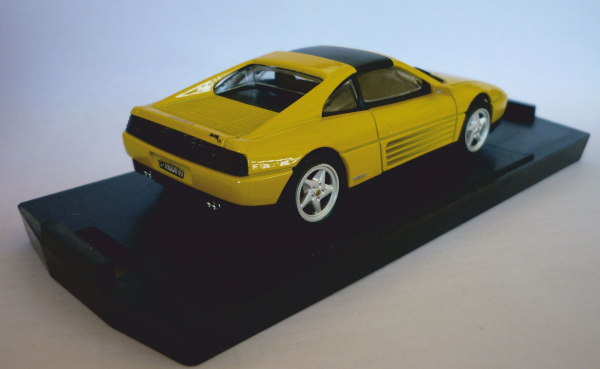 Bang Revell 48002 Ferrari 348 ts Targa Straßenversion gelb 1:43