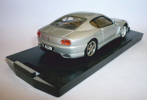 Bang 8014 Ferrari 456 GT Straßenversion silbermet. 1:43