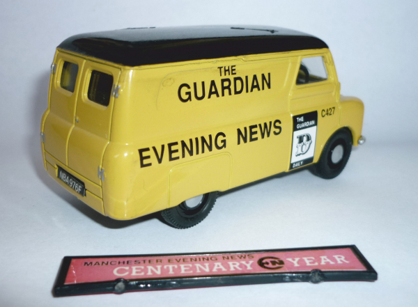 Corgi Classic 96900 Bedford Dormobile Kasten The Guardian Evening News ca. 1:43
