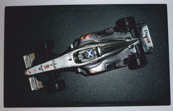 Mattel Hot Wheels Racing 26751 McLaren Mercedes MP4-15 David Coulthard 2000 1:43