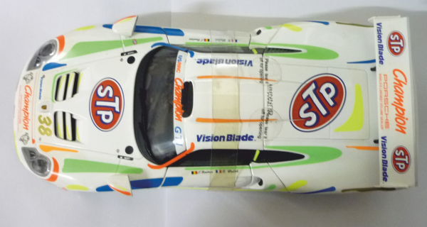 Minichamps UT models 1800039817 Porsche 911 GT 1 US RRC 1998 Boutsen/Wollek #38 1:18