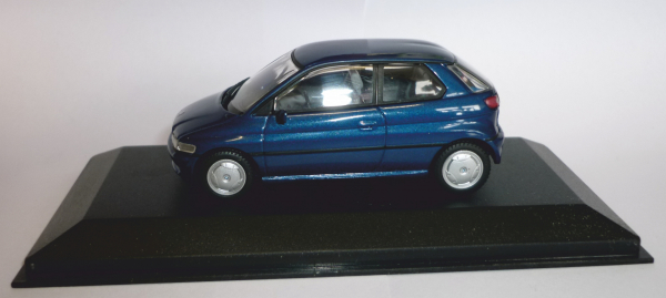 Minichamps 430023001 BMW E1 Studie blaumet. 1:43