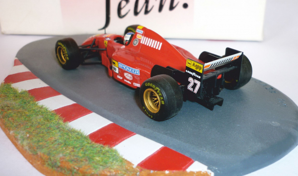 Onyx MicroWorld Minidiorama Ferrari Formel 1 Jean Alesi 1:43