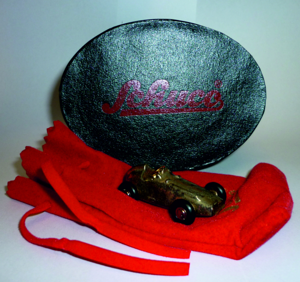 Schuco Piccolo 01192 Mercedes 2,5l Rennwagen versilbert in Sonderkarton 1:90