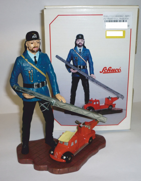 Schuco Piccolo 01232 Set Modellfigur Feuerwehrmann mit Magirus Rundhauber Drehleiter 1:90
