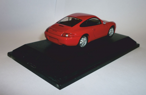 Schuco 04341 Porsche 911 (996) Coupe rot 1:43